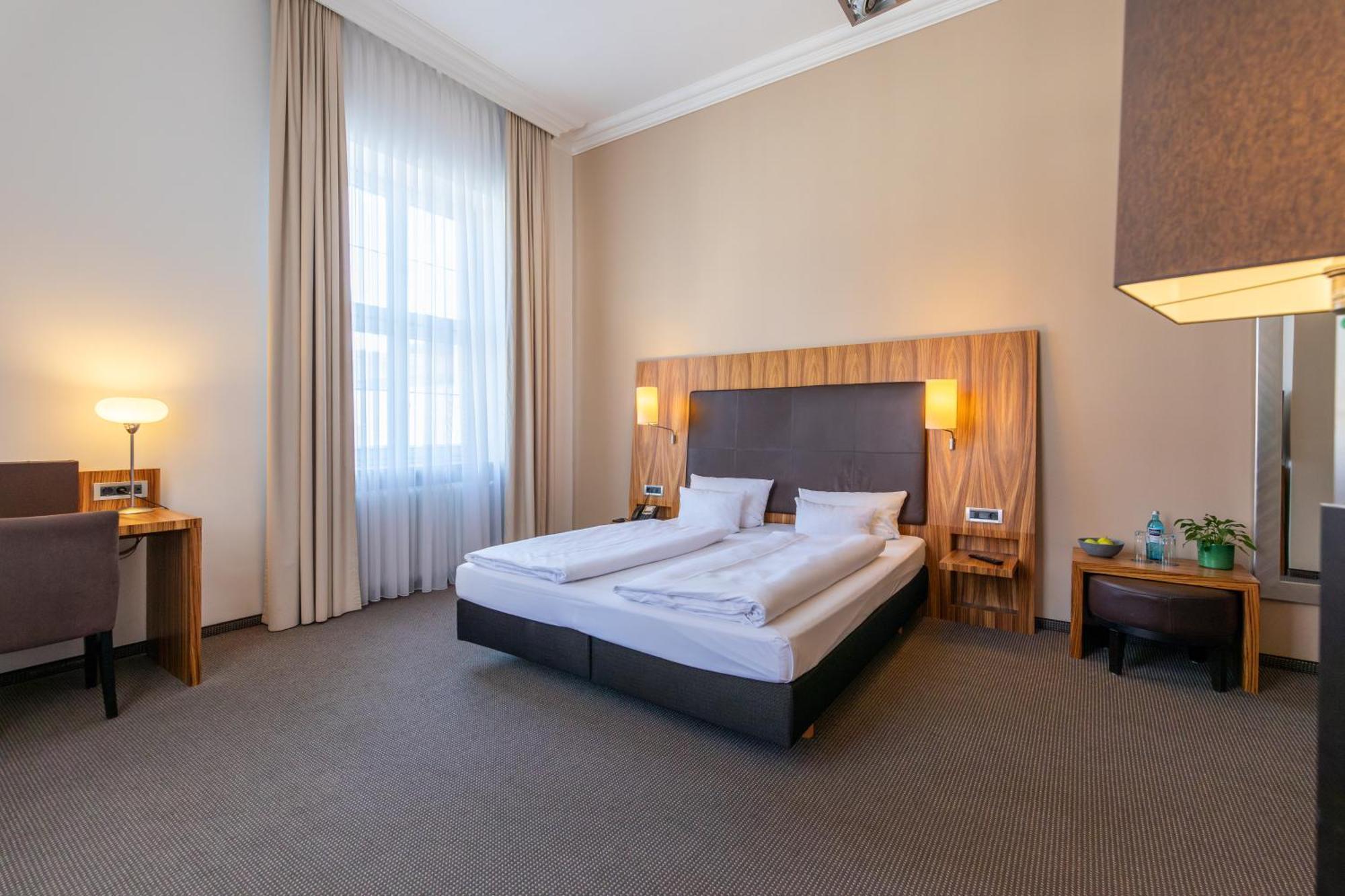 Herzogshof - Boutique-Hotel Am Dom Regensburg Luaran gambar